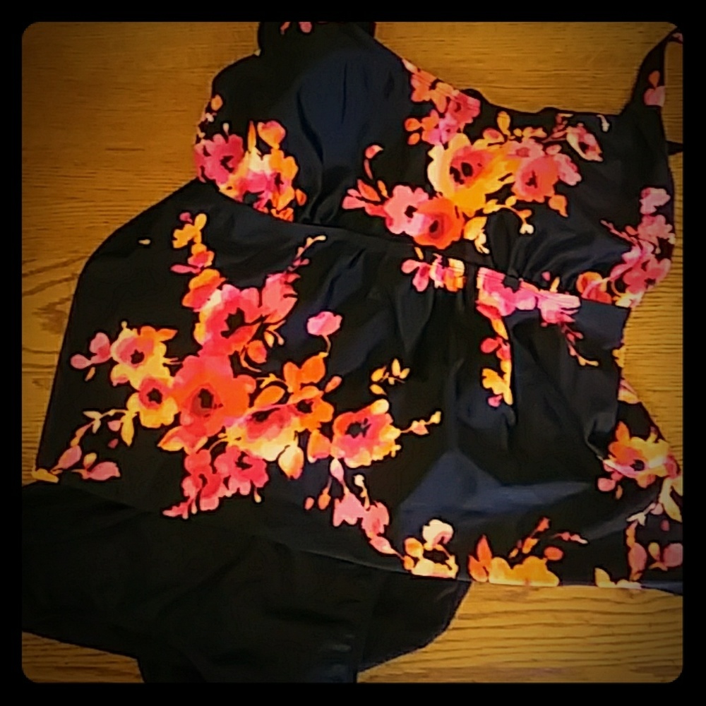 Swimsuits for All Tankini Set